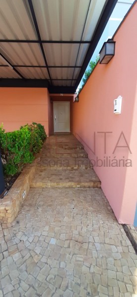 Casa de Condomínio para alugar com 3 quartos, 130m² - Foto 3