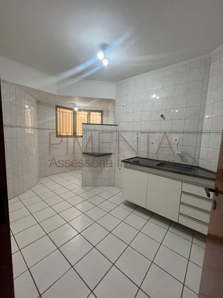 Apartamento à venda com 2 quartos, 64m² - Foto 2