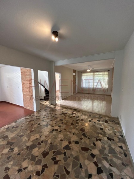 Casa para alugar com 3 quartos, 160m² - Foto 12