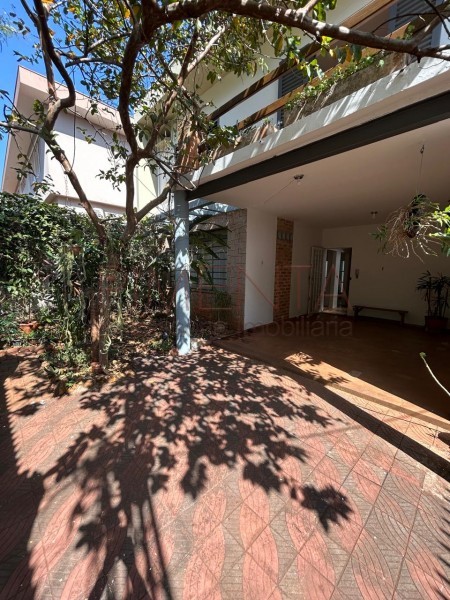 Casa para alugar com 3 quartos, 160m² - Foto 44