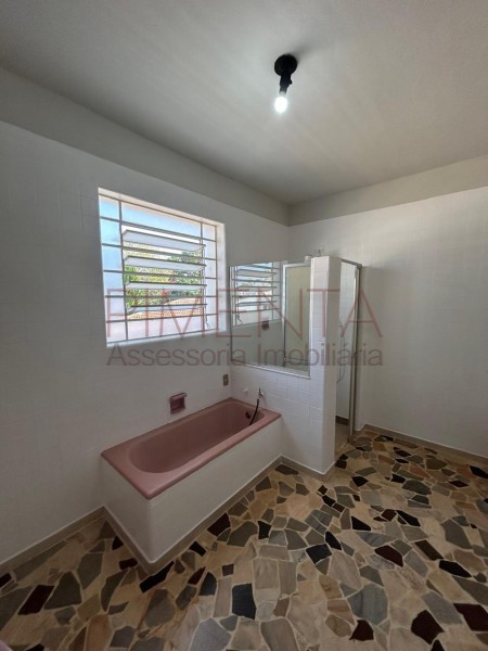 Casa para alugar com 3 quartos, 160m² - Foto 38