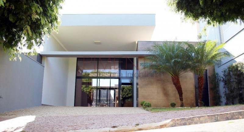 Casa de Condomínio à venda com 3 quartos, 250m² - Foto 1