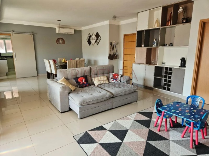 Apartamento à venda com 3 quartos, 172m² - Foto 2